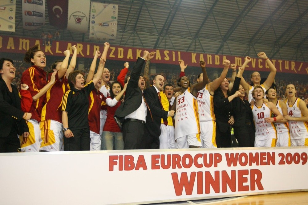 Galatasaray, kadın basketbol takımının ilk Avrupa zaferini unutmadı 