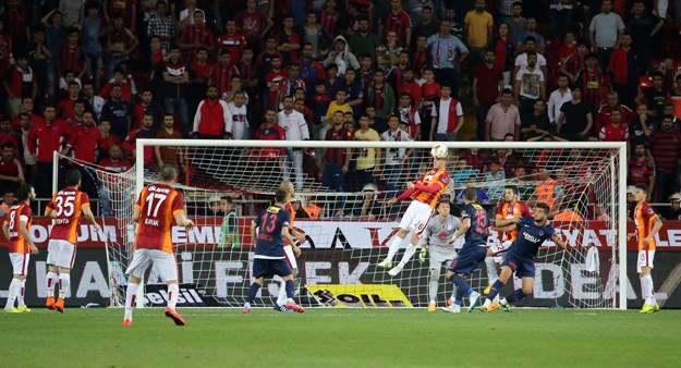 Galatasaray kazandı Muslera kaybetti!