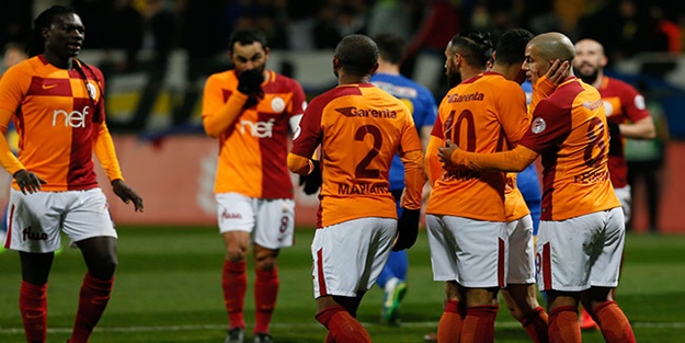 Galatasaray kupada çeyrek finale rahat yükseldi