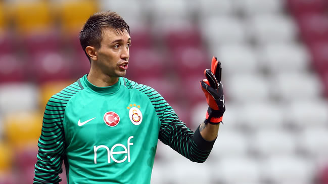 Galatasaray Muslera için 100 milyon lira bonservis bedeli belirledi