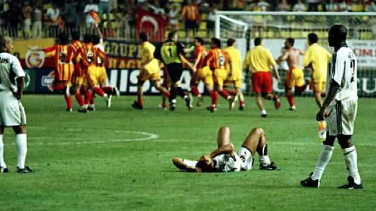 Galatasaray, o cevapla topu 90'a taktı! Bu, kapaktan da öte bir şey