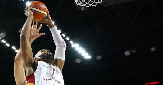 Galatasaray Odeabank son şampiyonu ağırlıyor