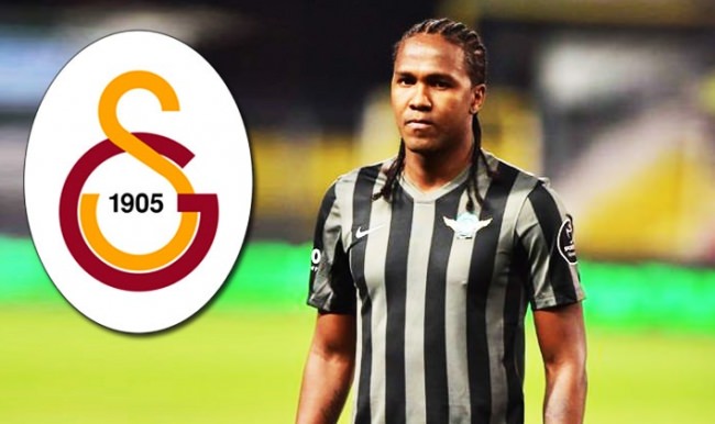 Galatasaray Rodallega ile anlaşmayı sağladı