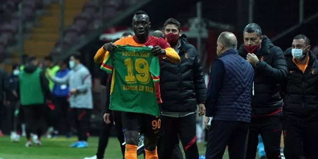 Galatasaray sahasında hiç zorlanmadı