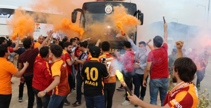 Galatasaray şampiyon gibi karşılandı