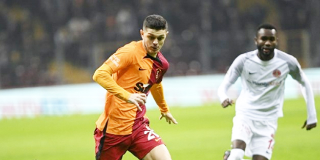 Galatasaray taraftarına büyük uyarı! Bu oyuncuları hemen ama hemen ekleyin...