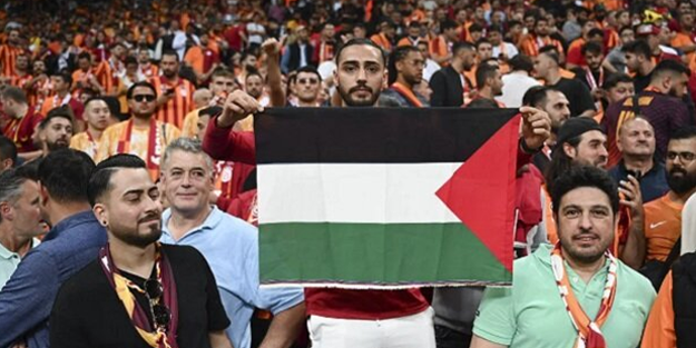 Galatasaray taraftarından İsrail protestosu