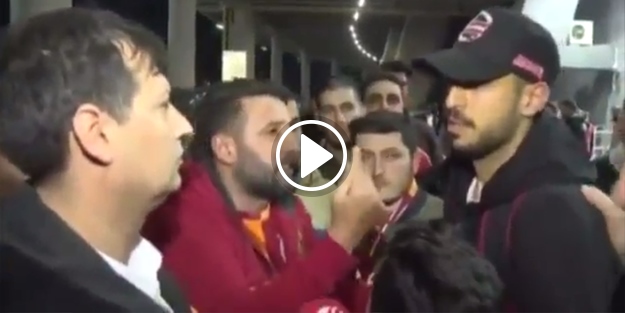 Galatasaray taraftarından Tolga'ya sitem!