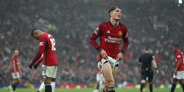 Galatasaray taraftarını sevindirecek haber: Manchester United evinde mağlup!