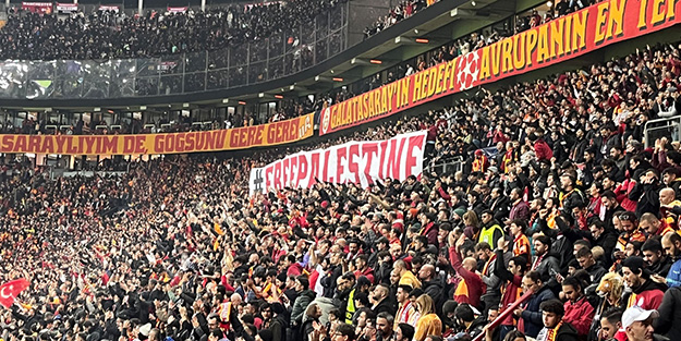 Galatasaray tribünlerinden Filistin'e destek!