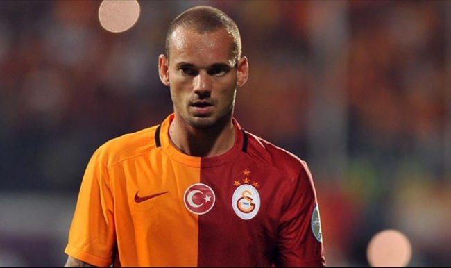 Galatasaray üç ismi kadrosundan çıkarttı