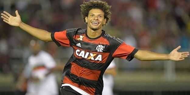 Galatasaray yeni orta sahasını Brezilya'da buldu