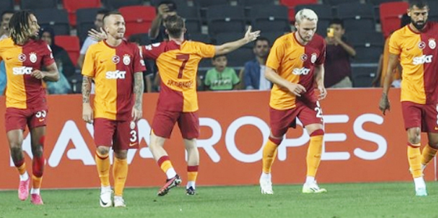 Galatasaray yıldız isimle sözleşme yeniliyor! Avrupa devlerinin radarındaydı...