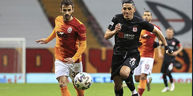 Galatasaray zirve yarışında fırsatı tepti