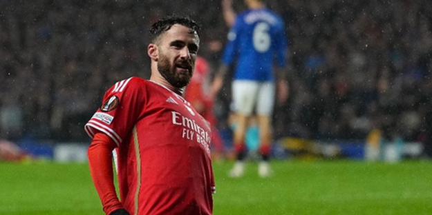 Galatasaray'a acı haber! Mourinho öyle bir hamle yapacak ki... Yer yerinden oynayacak kesin!