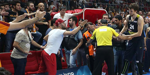 Galatasaray'a ağır darbe! Ceza açıklandı