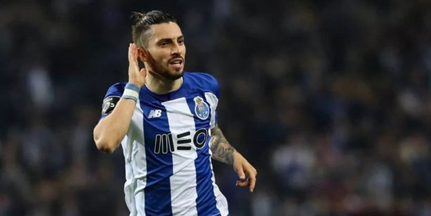 Galatasaray'a Alex Telles müjdesi!