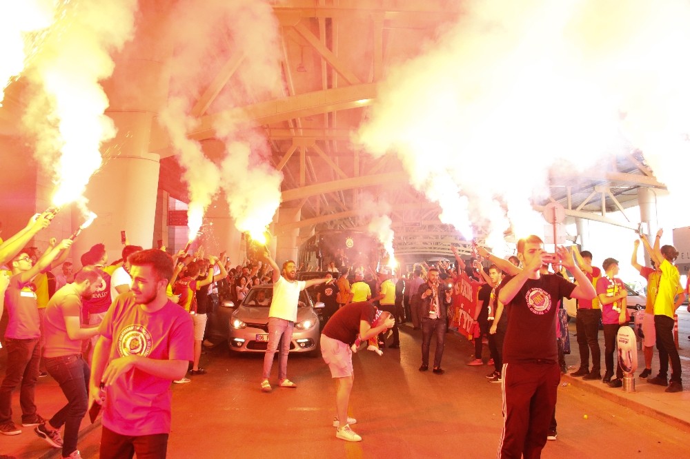Galatasaray’a Ankara’da coşkulu karşılama 