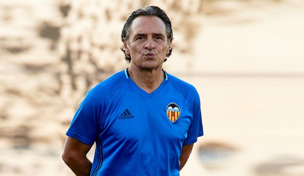 Galatasaray'a bir şok da Prandelli'den!