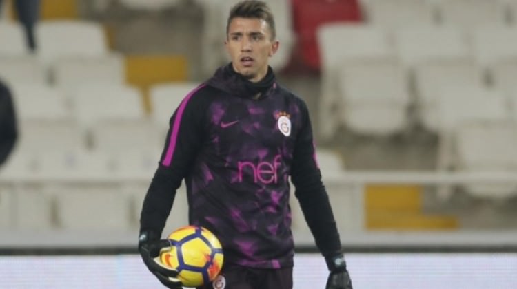 Galatasaray'a Fernando Muslera'dan kötü haber