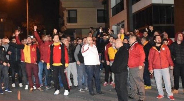Galatasaray'a Florya'da protesto