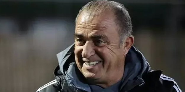 Galatasaray’a getirdiği çöp transferi şimdi de Yunanistan’ın başına bela edecek!