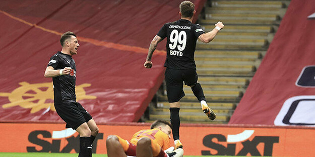 Galatasaray'a gol atan Boyd'a sert tepki