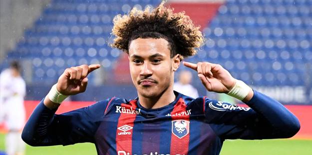 Galatasaray'a Rusya'dan orta saha geliyor!