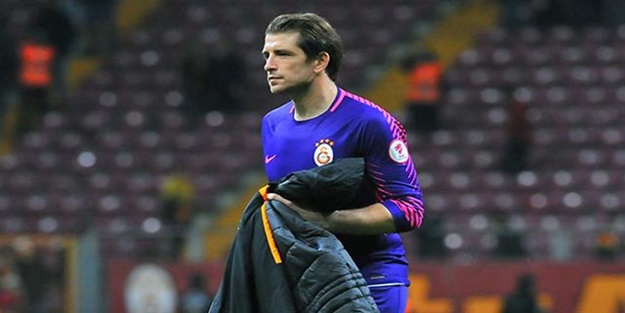 Galatasaray'da, Anyalyaspor maçında kalede Carrasso yer alacak