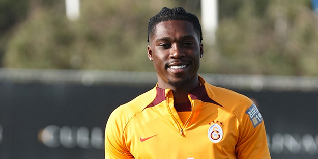 Galatasaray'da bir dönem çok erkenden kapanacak! İtalyanlar peşini bırakmıyor çünkü...