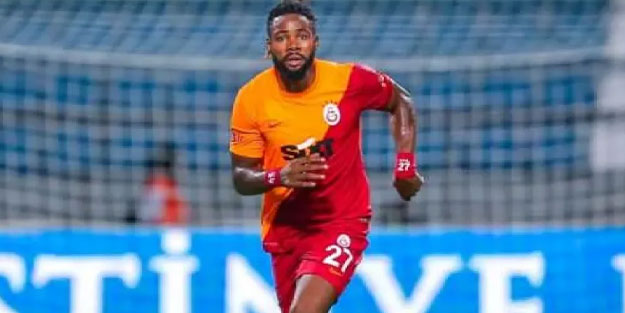 Galatasaray'da bir futbolcuyla yollar ayrılıyor