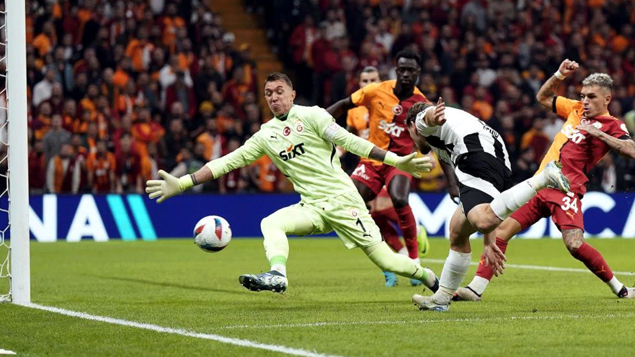 Galatasaray'da derbi denilince akla Muslera geliyor