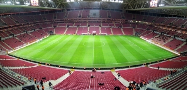 Galatasaray'da eski yöneticilerle toplantı