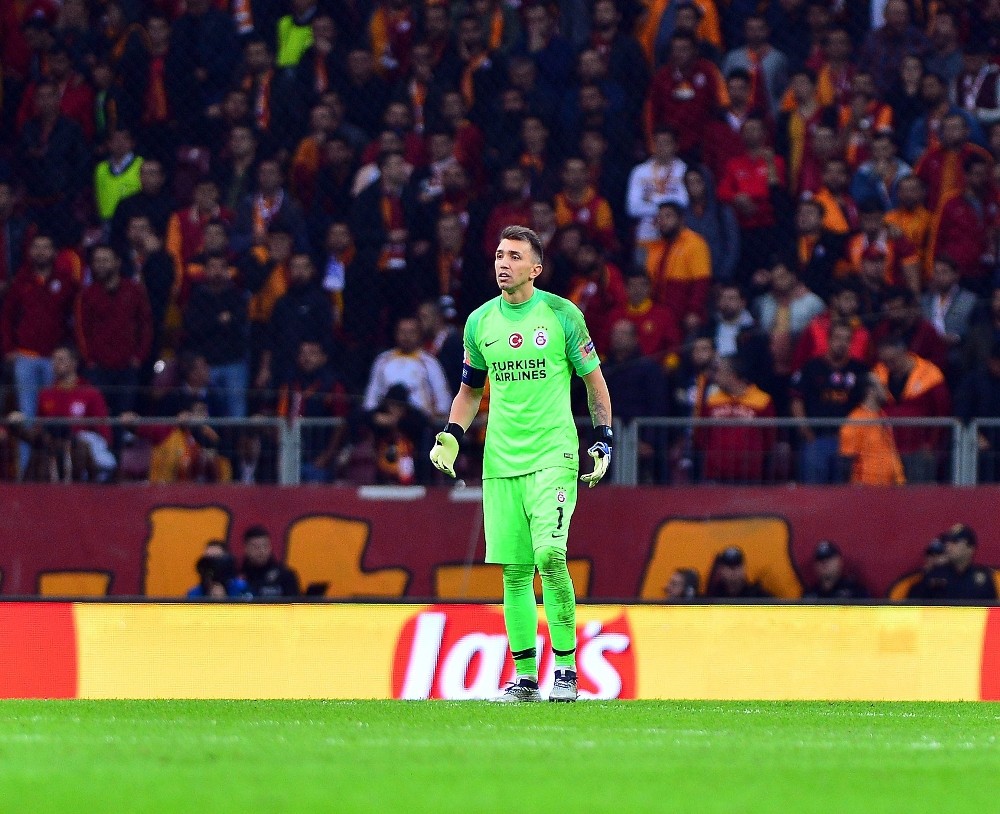 Galatasaray’da Fenerbahçe derbilerinin en deneyimlisi Muslera 