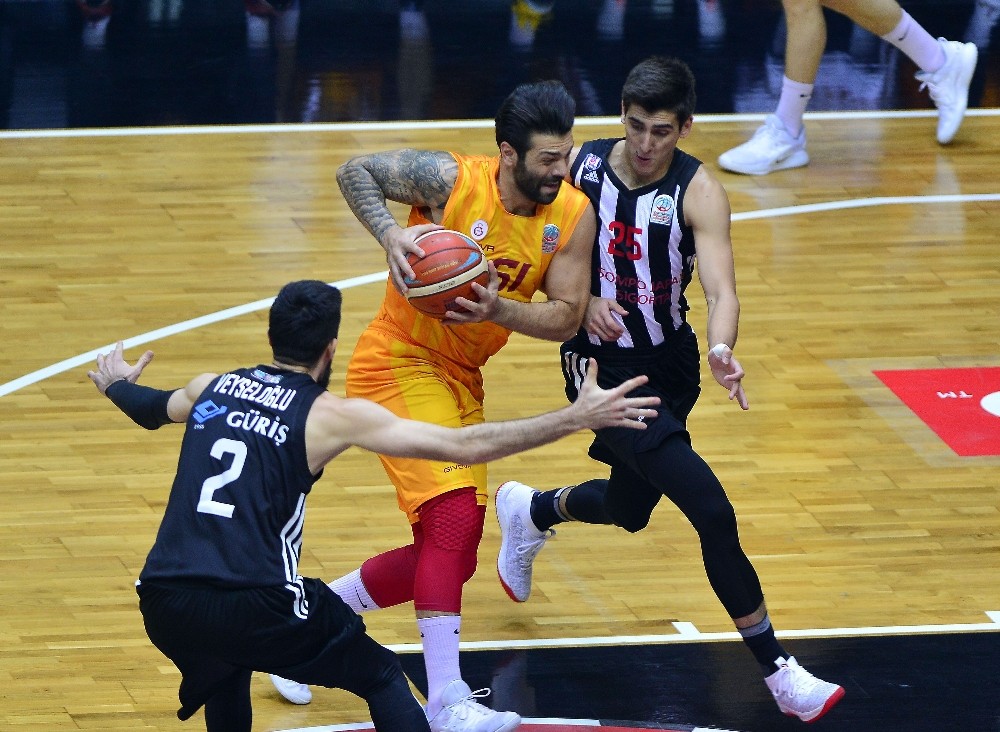 Galatasaray’da Göksenin Köksal 2 hafta yok 