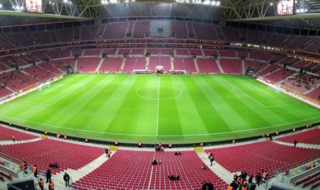 Galatasaray'da hibrit dönemi!