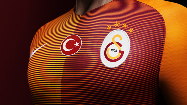 Galatasaray'da ilk ayrılık açıklandı!
