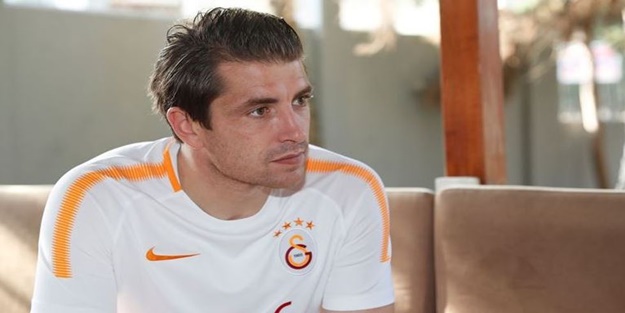 Galatasaray'da kalede Cedric Carrasso olacak!