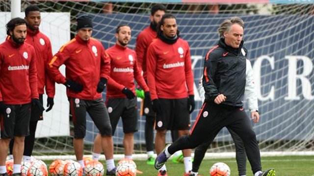 Galatasaray'da sürpriz Riekerink gelişmesi