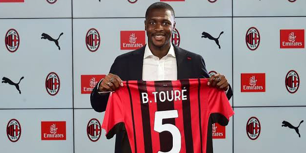 Galatasaray'da yıldız ismin yerine 25'lik isim geliyor!