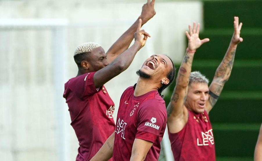 Galatasaray’da yıldız transfer sahaya indi!