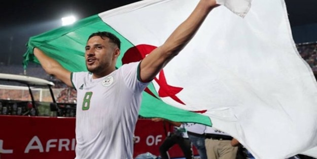 Galatasaray'dan Youcef Belaili bombası