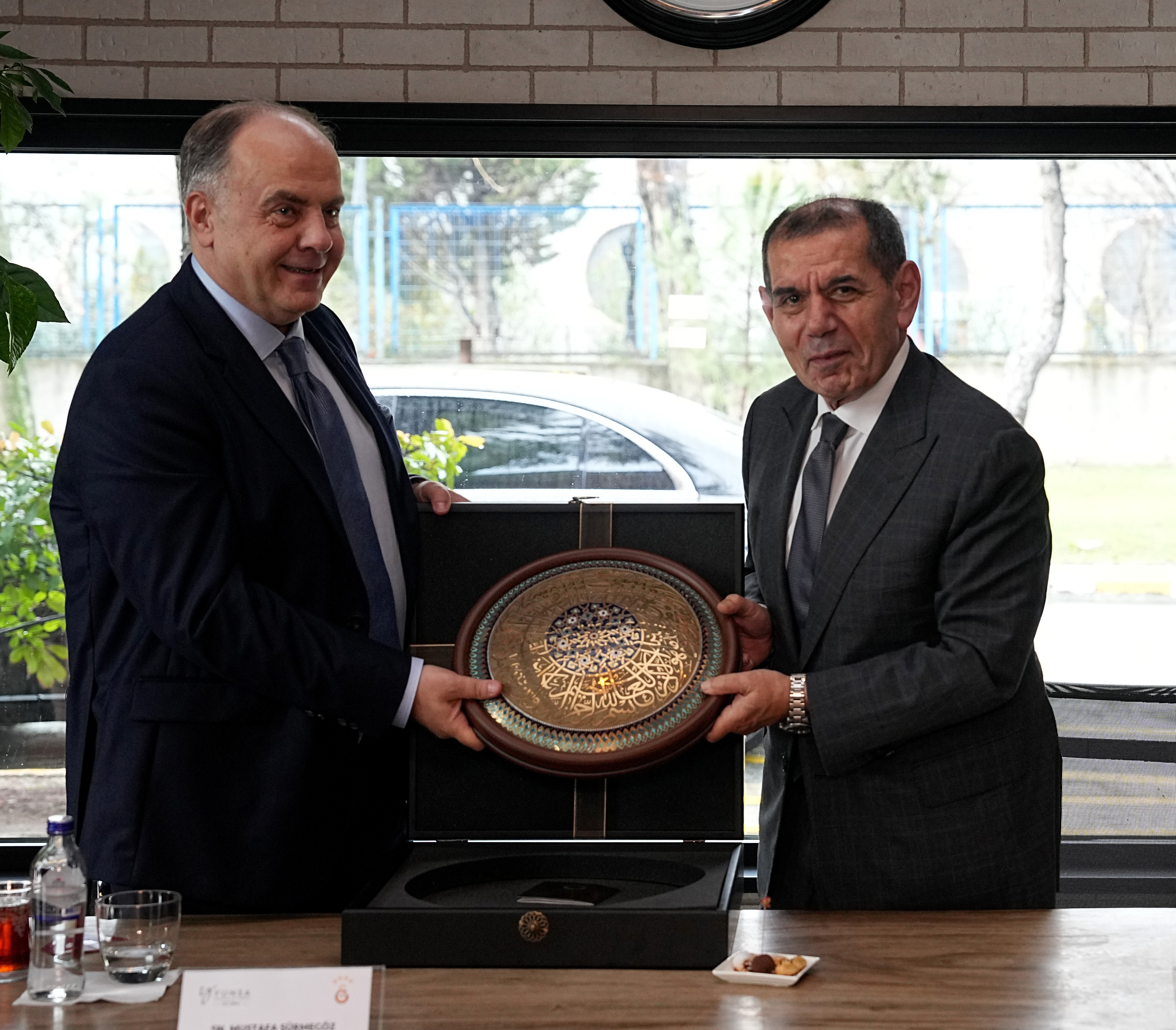 Galatasaray’dan Yünsa’ya üst düzey ziyaret! "Çok etkilendim, gurur duymamız gerekiyor"