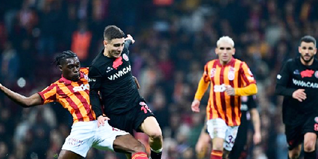 Galatasaray’ı karıştıran O oyuncu! Ruhsuz! Kriz ayyuka çıktı artık…