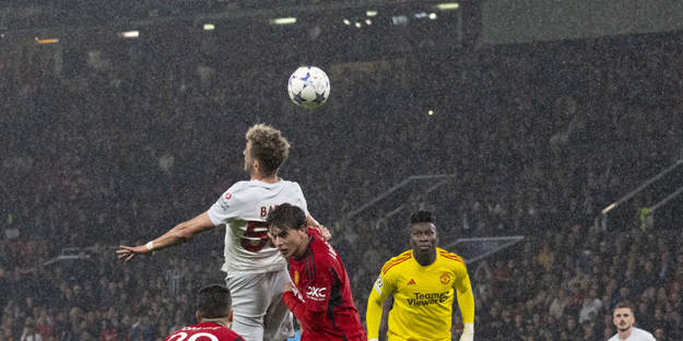 Galatasaray'ın başı fena halde belada... Taraftarlar telefon yağmuruna tutmuştular!