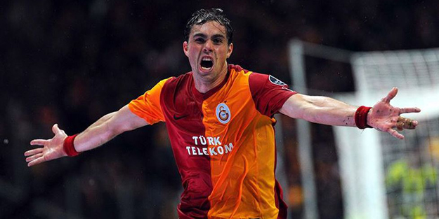 Galatasaray'ın eski yıldızı futbolu bıraktı, Galatasaray'a dönüyor!