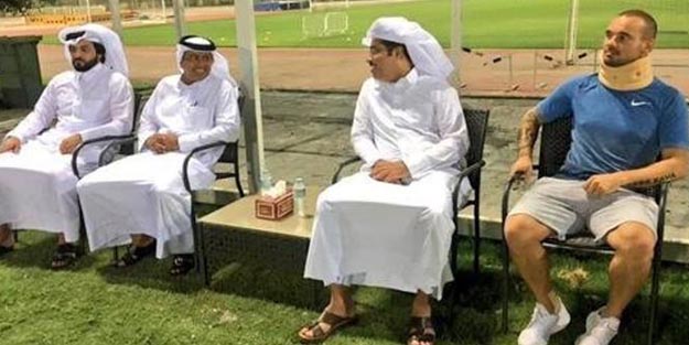 Galatasaray’ın eski yıldızı Sneijder trafik kazası geçirdi!