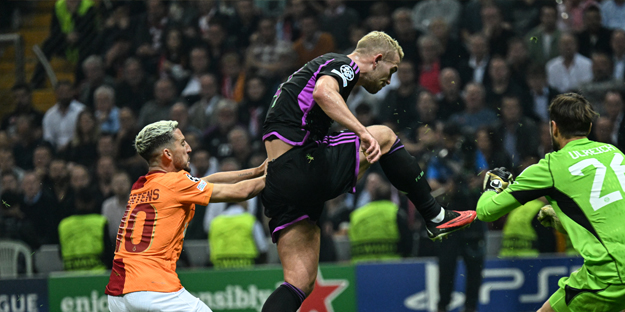 Galatasaray'ın kucağına bir bomba daha bıraktılar! Büyük sınav verecekler... Son karar yönetimin!