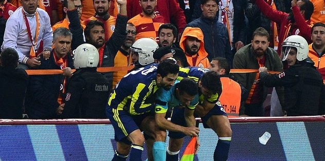Galatasaray'ın sahası kapanacak mı?