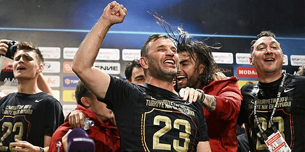 Galatasaray'ın süperstarı Kerem Aktürkoğlu transfer oluyor! Bomba haberi duyurdular...